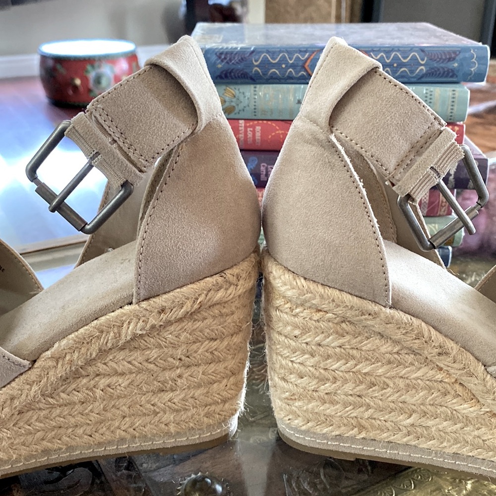 Universal Threads & Co. Wedge Heels - image 3